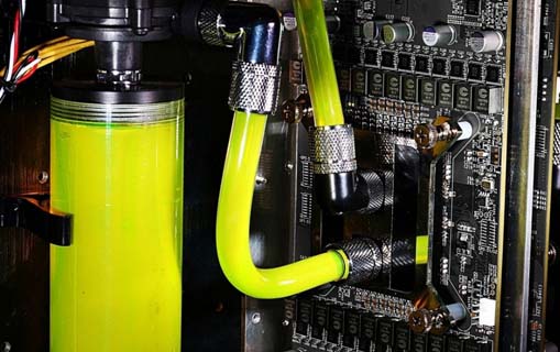 家用電腦的水冷散熱跟風冷散熱優(yōu)缺點性能對比